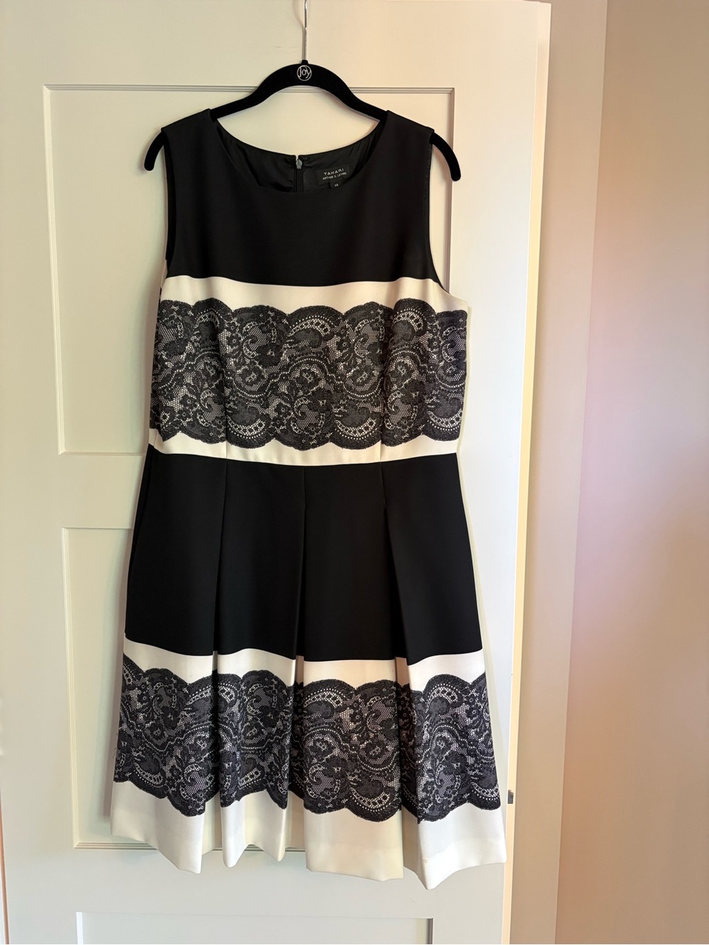 Tahari Black and White Lace Print Fit & Flare Dress Size 14